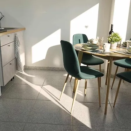 Ryamen - B Apartment